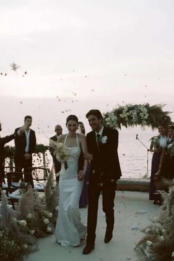 Paul Walker的女兒穿著Givenchy小白裙結婚了 Paul Walker的女兒穿著Givenchy小白裙結婚了