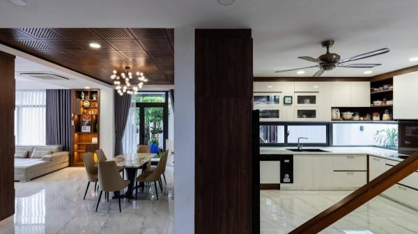 為了父母買套底複式，院子裡有假山池塘，活成理想的退休生活狀態