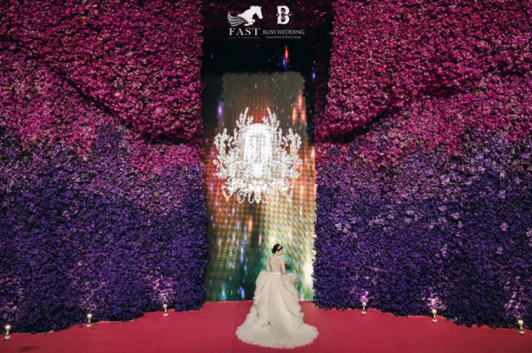 洪森首相親自出席，半個政壇撐場！柬埔寨人的婚禮有多&OpenCurlyDoubleQuote;壕&rdquo;？