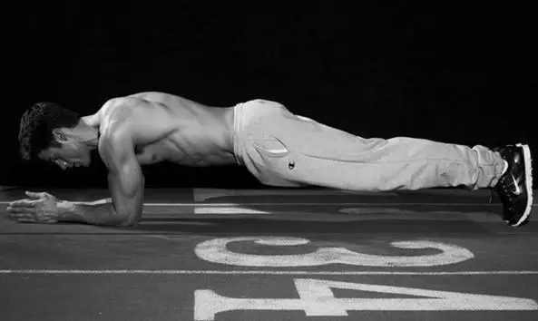 有肌肉才夠男人，徒手健身24式