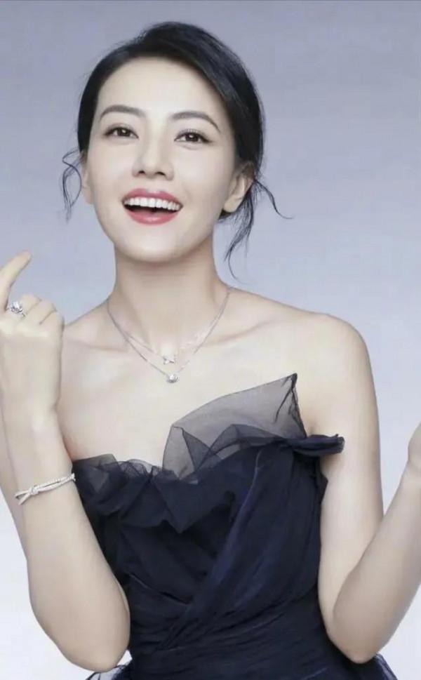 國民女神高圓圓｜秦霄賢女神｜溫文爾雅，不染世俗