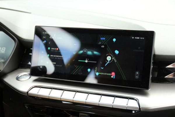 《X公里之後》跟視覺設計師聊聊他的MG5 《X公里之後》跟視覺設計師聊聊他的MG5