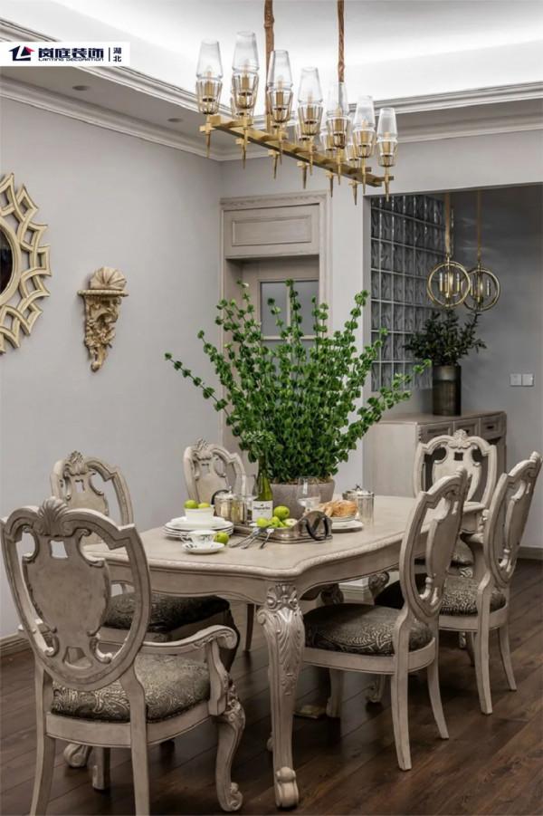 精品案例丨低調的華麗!200㎡巴洛克風簡美家裝實景欣賞 精品案例丨低調的華麗!200㎡巴洛克風簡美家裝實景欣賞