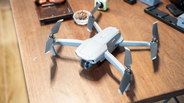 小白初次體驗大疆AIR2無人機(靜態) 小白初次體驗大疆AIR2無人機(靜態)