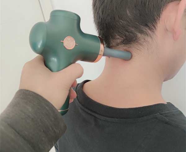 隨身按摩必備,華為智慧生態,野小獸X華為隨身筋膜槍Monica體驗 隨身按摩必備,華為智慧生態,野小獸X華為隨身筋膜槍Monica體驗