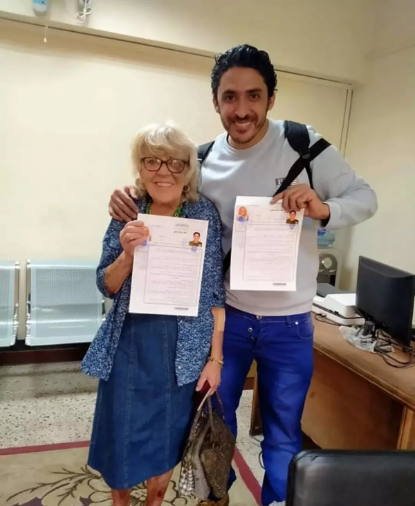 突然結婚！年齡比兒子都要小一圈，她又嫁軟飯男了？