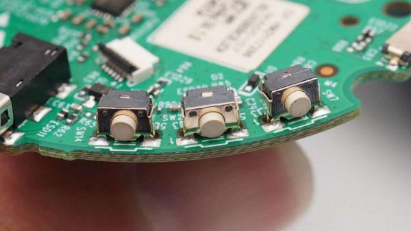 JBL LIVE660NC頭戴式降噪耳機拆解報告：恆玄BES2300YP藍芽音訊SoC