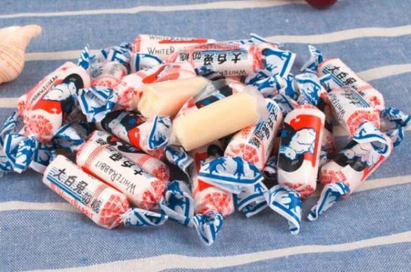 這些零食都是年代的印記