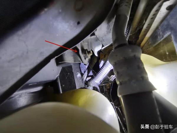 這輛斯巴魯傲虎不傲，三元催化被盜，事故、涉水加調錶一個不少