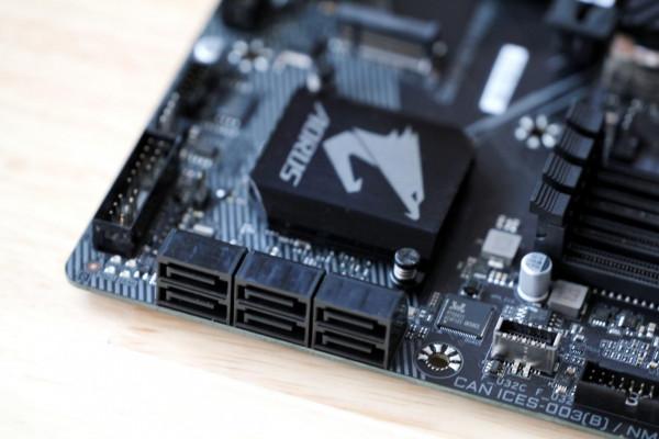 技嘉小雕B560M AORUS PRO主機板分享，幾百塊輕鬆搞定i7-10700K？