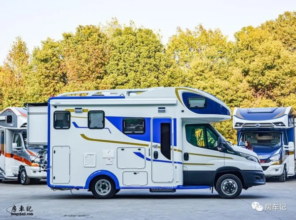 售價高達90萬的房車!怎樣的配置,才能撐得起這價? 售價高達90萬的房車!怎樣的配置,才能撐得起這價?