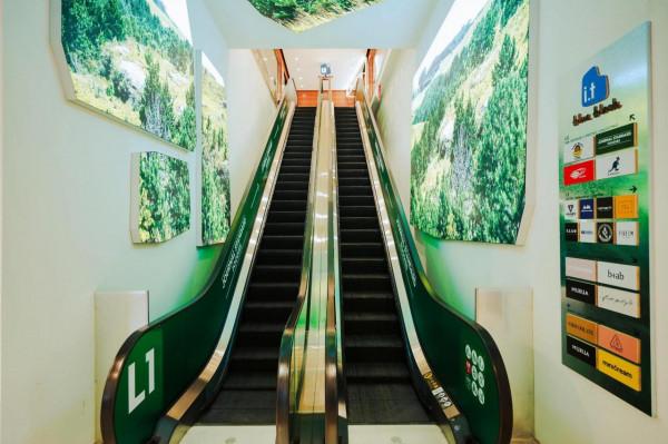 I.T集團代言人王俊凱閃現i.t blue block 詮釋秋冬潮流新風向 I.T集團代言人王俊凱閃現i.t blue block 詮釋秋冬潮流新風向