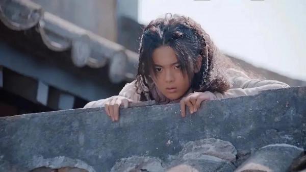 女明星演乞丐，楊穎不走心，楊超越太醜，看到劉亦菲披個麻袋也美