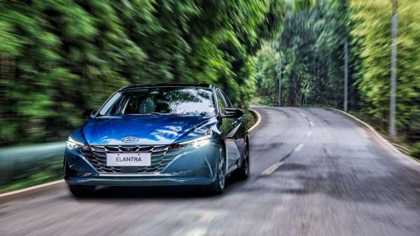 巍巍太行，絕壁長廊，奇峰疊影中曲線穿梭，陡坡急彎裡張弛有度！