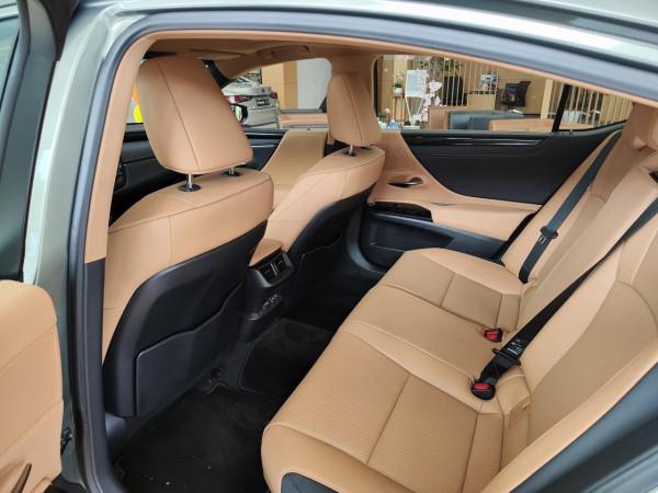 當回雷克薩斯客戶,花30萬買臺ES是什麼體驗 當回雷克薩斯客戶,花30萬買臺ES是什麼體驗