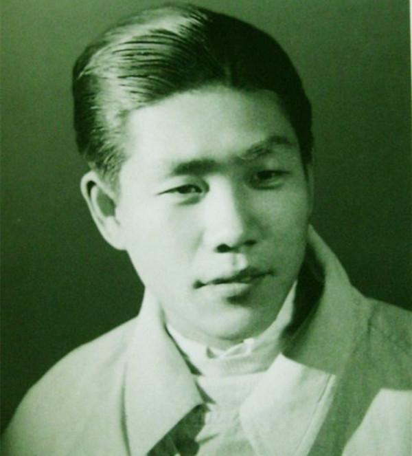 蕭紅在香港去世，訊息被帶回哈爾濱老家，父親彷彿在聽陌生人故事