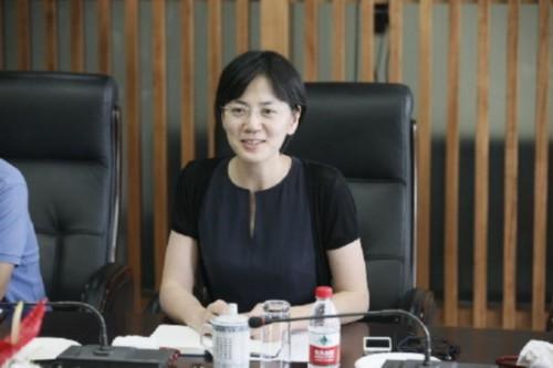 被央視辭退的5位主持人：3人因個人問題翻車，兩人說錯話