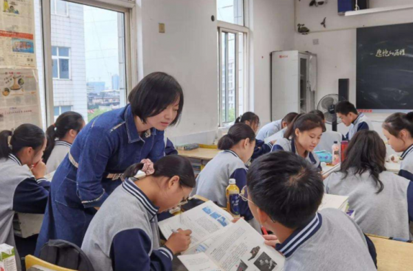 考上高中家長就能放心了？很多人沒發現，好學生的叛逆期往往更晚