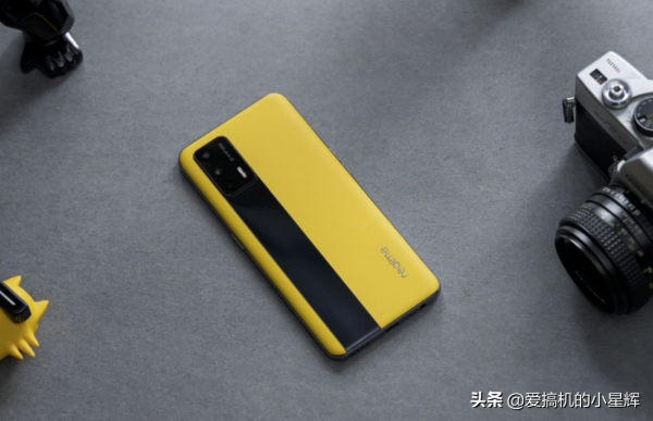 驍龍888&plus;12GB&plus;256GB&plus;65W快充，從3399跌至2249元，真我GT大降價