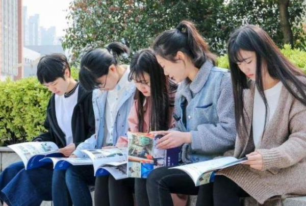 教育部傳來壞訊息，大學生迎來“新政策”，學生直呼不公平