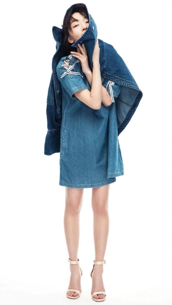 演員周冬雨寫真集