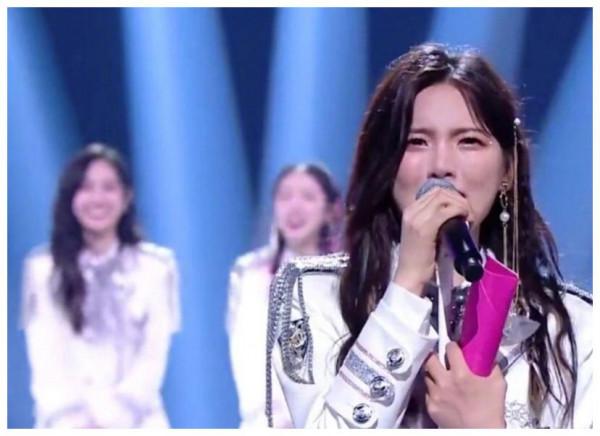 從工廠女工到流量明星，草根女孩楊超越是如何改天換命的？