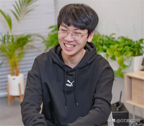 小花生盛讚LPL：盡情嘗試各種操作，LCK最放鬆的時候也比不上LPL