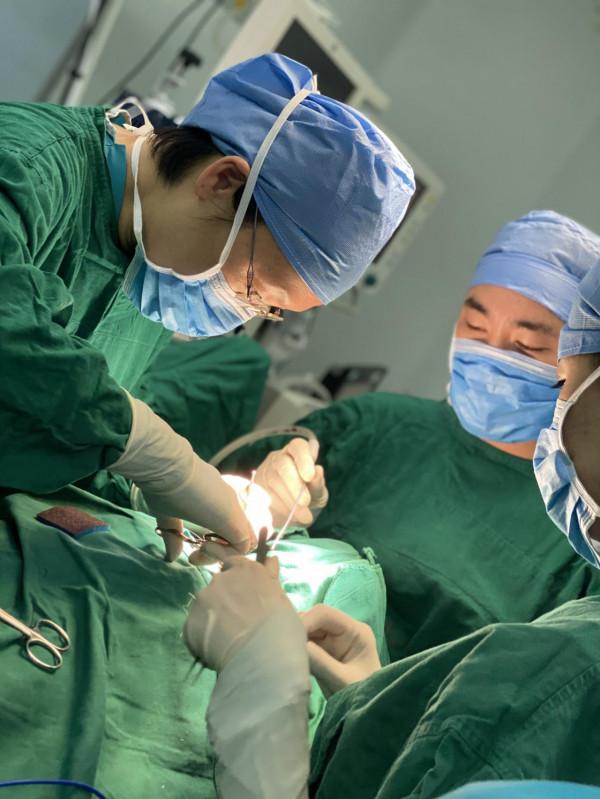 耳朵里長了個小珍珠 耳朵里長了個小珍珠