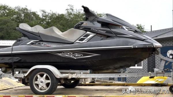 開著板車去ROADTRIP,我們還買回了一輛摩托艇 開著板車去ROADTRIP,我們還買回了一輛摩托艇