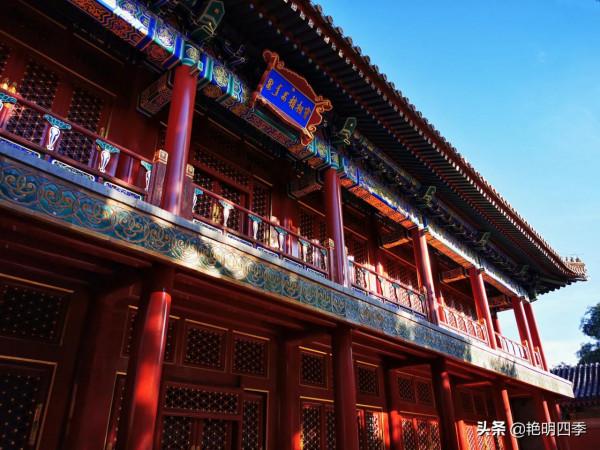 繼續走故宮西路，去看那些與太后們有關和無關的寶貝