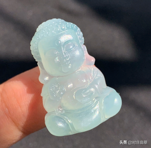 翡翠邊角料都很便宜?那是因為高貨見得少 翡翠邊角料都很便宜?那是因為高貨見得少