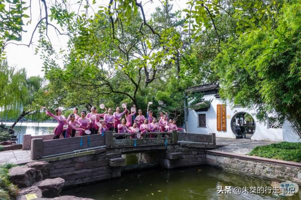 以海港城市而聞名，入選世界五佳港口，浙江最具特色的江南古城