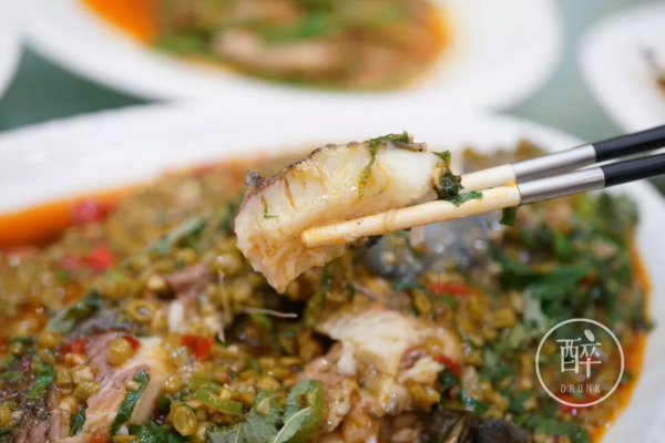 川菜最最基礎的回鍋肉，我找到一家館子炒得很好吃