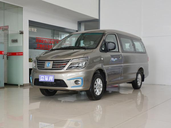 三胎出行，選別克GL6還是菱智M5EV？看完這篇對比就明白了