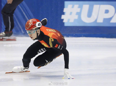 短道速滑世界盃日本站:武大靖涉險晉級500米第三輪 短道速滑世界盃日本站:武大靖涉險晉級500米第三輪