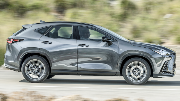 比同平臺RAV4貴15萬......買雷克薩斯NX真是智商稅? 比同平臺RAV4貴15萬......買雷克薩斯NX真是智商稅?