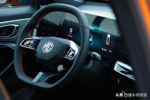 新車｜駕駛質感細膩，為年輕使用者而來！場地試駕名爵MG ONE