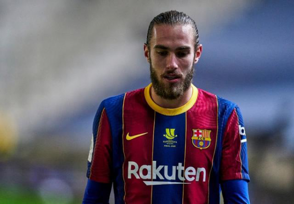 哈維想補強邊後衛,對明格薩和德斯特不滿? 哈維想補強邊後衛,對明格薩和德斯特不滿?