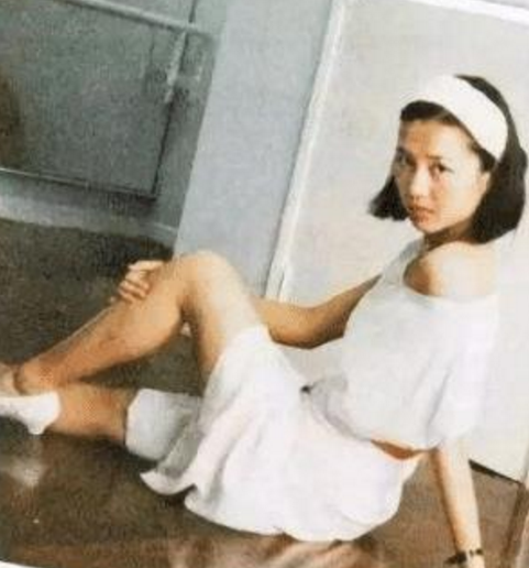 1986年，靠跳舞撩到賭王，何鴻燊去世後，梁安琪為何會是最大贏家