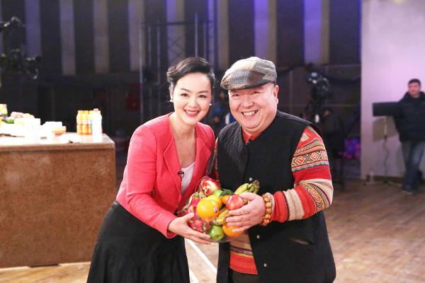 央視主持人孫小梅：曾經被萬人追捧，事業巔峰卻隱退幕後