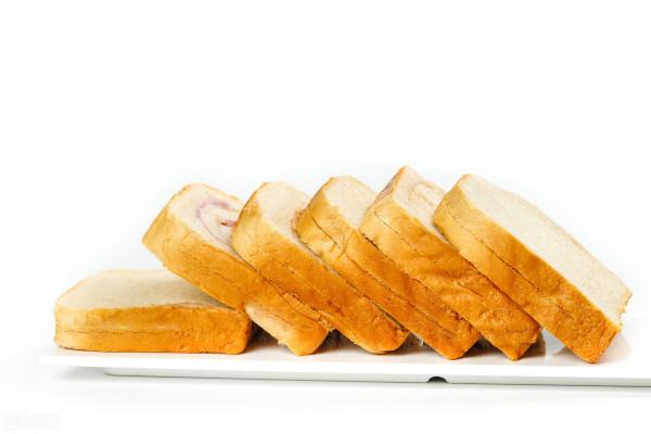 吐司麵包別就知道做三明治，花樣翻新當下午茶和晚餐，全家歡喜