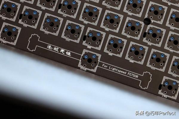 利奧博德FC750R鍵盤 - G613主控Lightspeed無線雙模改造分享 利奧博德FC750R鍵盤 - G613主控Lightspeed無線雙模改造分享