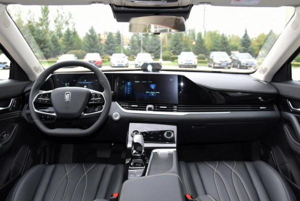 售9.99-13.99萬元，動感外觀+寬適空間，奔騰B70還是家庭用車首選