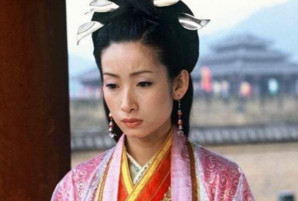 清秀佳人就別&OpenCurlyDoubleQuote;強出頭&rdquo;！這8位女星演絕世美人，無一倖免全被嘲