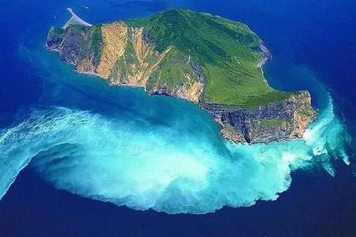 西班牙火山50年後再次噴發,岩漿流到街道,聊聊國內火山有幾座 西班牙火山50年後再次噴發,岩漿流到街道,聊聊國內火山有幾座