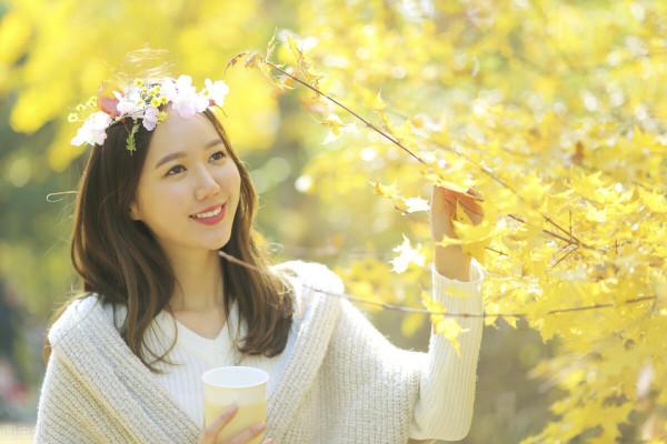 別 太 喜 歡 一 個 人 別 太 喜 歡 一 個 人