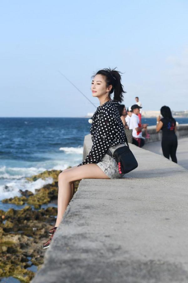 33歲張雨綺親自闢謠,美豔穿搭打造獨立女性,自信美最有魅力 33歲張雨綺親自闢謠,美豔穿搭打造獨立女性,自信美最有魅力