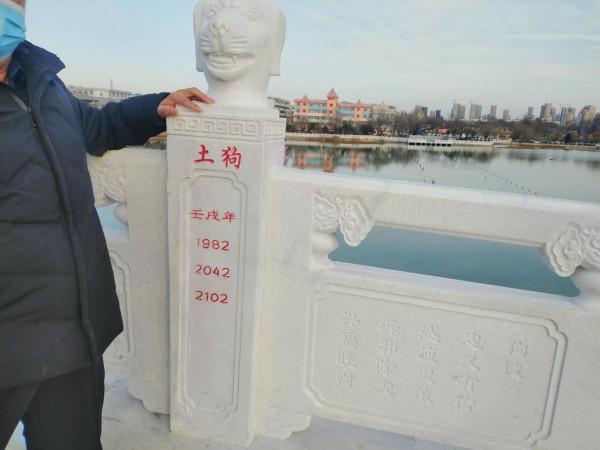 大年初一逛古城