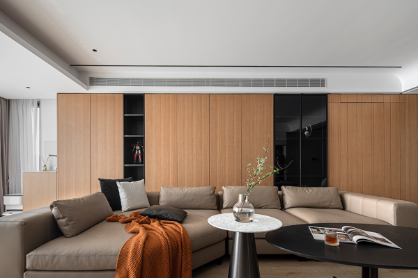 被陽光包圍的屋子，散發的暖意讓我享受生活的美好