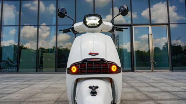 13980元，150復古踏板新格局 維多利亞 Sixties 150i靜態評測